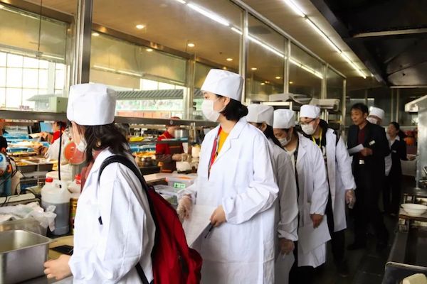 “民以食為天，食以安為先”食堂衛生檢查活動(dòng)
