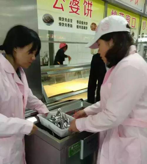 食堂日常衛生檢查工作匯報