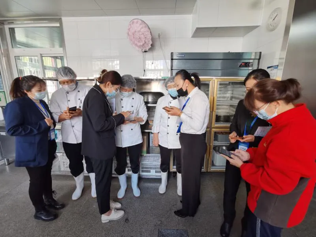 把關(guān)食品安全，大連市對全市幼兒園食堂人員培